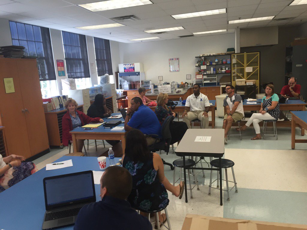 haseibert's tweet photo. Leadership Academy small group from @ALMS1983 planning for another great year in Salem City Schools!  #SCSInspire https://t.co/eqMm45qESb