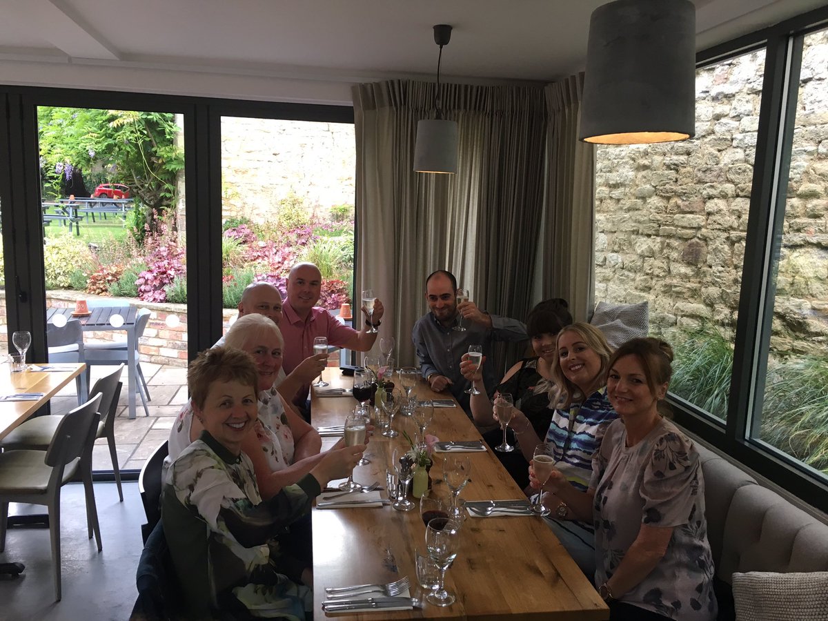 vlmott85's tweet photo. Great evening out celebrating with our top team!! #branchofthequarter #wholeofrole @ourkidjohn @North_NBucks 🍾🍾🍾🍾🍾 https://t.co/qXy5GM2dAT