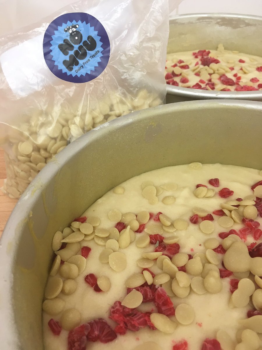 LottieMcPhees's tweet photo. Vegan raspberry &amp; White choc chips #vegan #Parkview @uknomuu @ParkView_WBay @NEVeggies https://t.co/lnmuGVyrT9