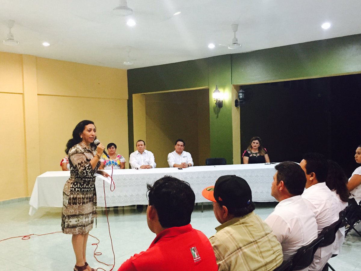carlospavonf's tweet photo. La Delegada Martha López, hace latente el compromiso que tenemos con la militancia y con los habitantes de Conkal. https://t.co/GTiySzaVo9
