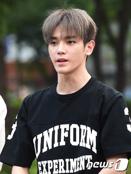 SM_NCT's tweet photo. [PRESS] 160812 NCT127 at KBS Music Bank

TAEYONG https://t.co/gr31p8T4ng