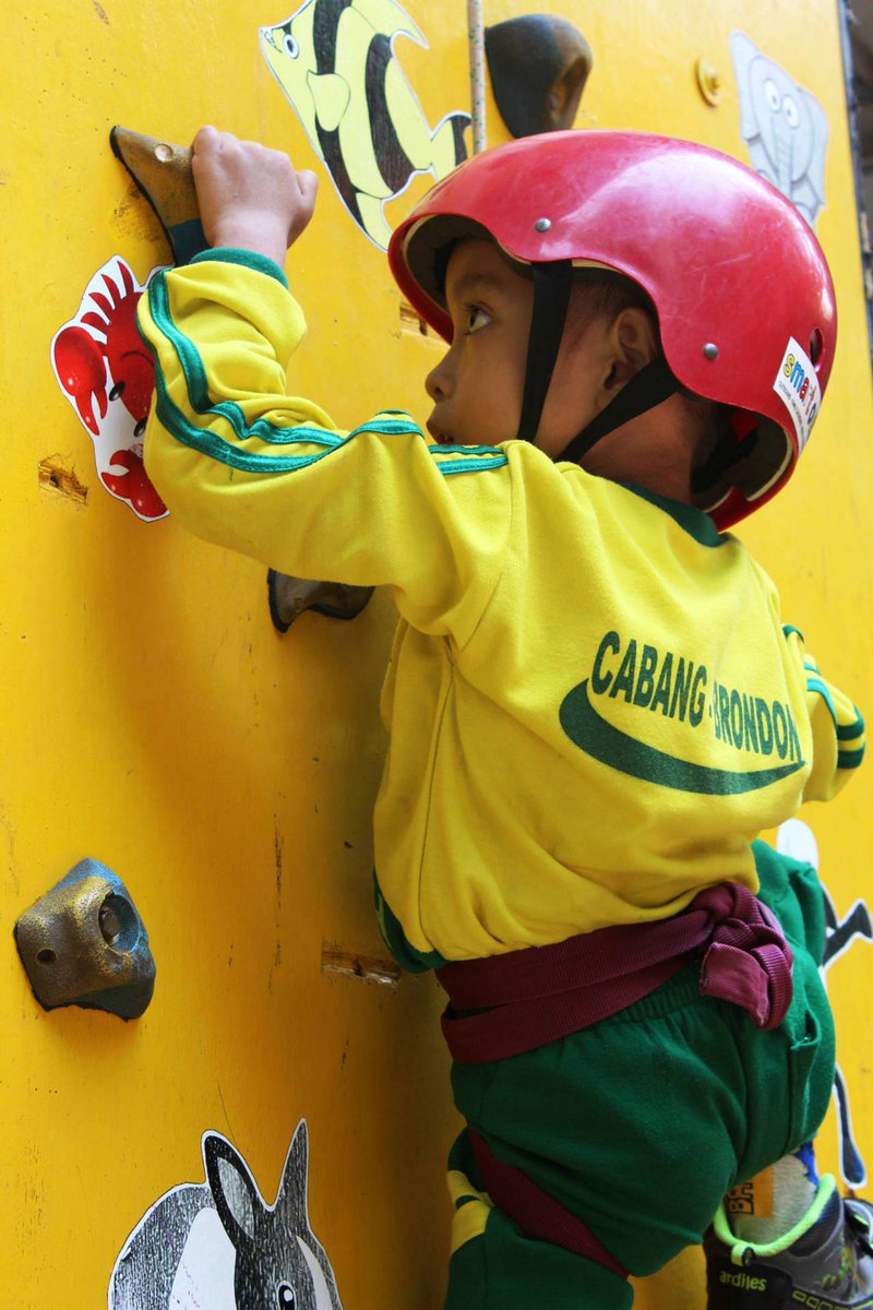 SmartIndonesia1's tweet photo. Pengulangan adalah sumber untuk menjadi ahli #OutboundKids #Outbound #teambuilding #fungames #outboundtrawas #pacet https://t.co/6UbX2qmw6u