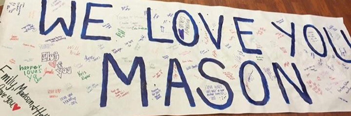 maddyyyyy14's tweet photo. #prayersforMason https://t.co/Tlg8P0CuG3