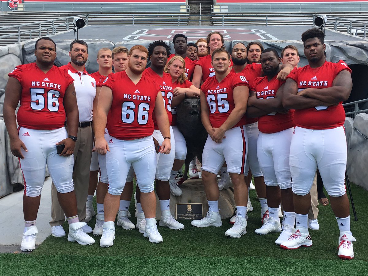 Coach_Ledford's tweet photo. Proud to coach these men #BandofBrothers https://t.co/RXqPTMNZob
