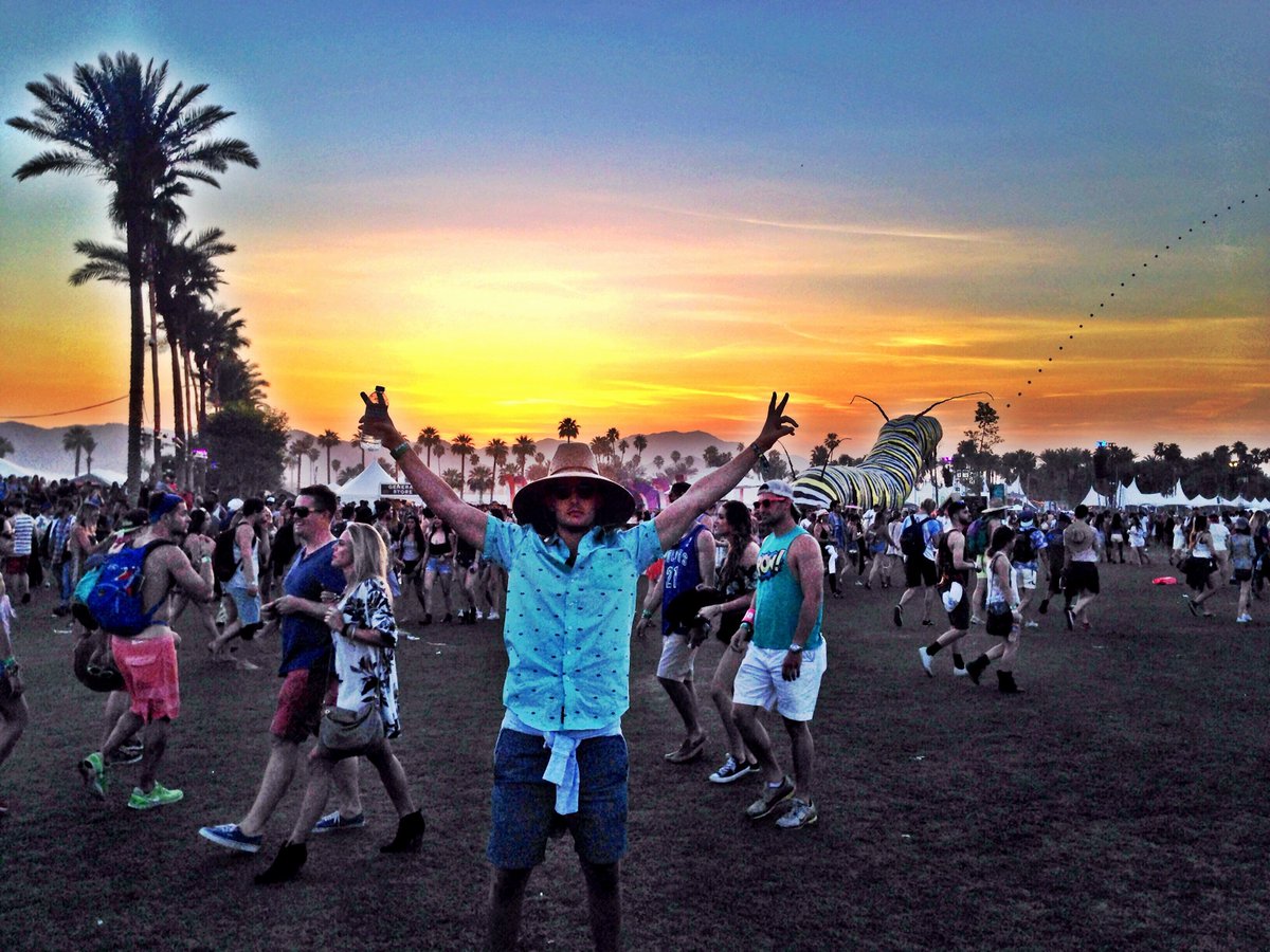 eventbrite's tweet image. 5 Stats That Will Change How You Think About #Festies: eventbrite.com/blog/5-statist…