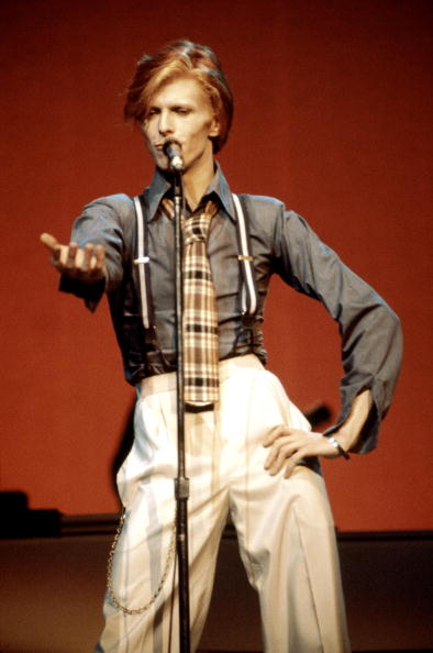 MurphyMinix's tweet photo. #ThrowbackThursday #DavidBowie1974. #Stylish &amp; smooth. #menswear #fashion #style #music https://t.co/2RRUubi51N
