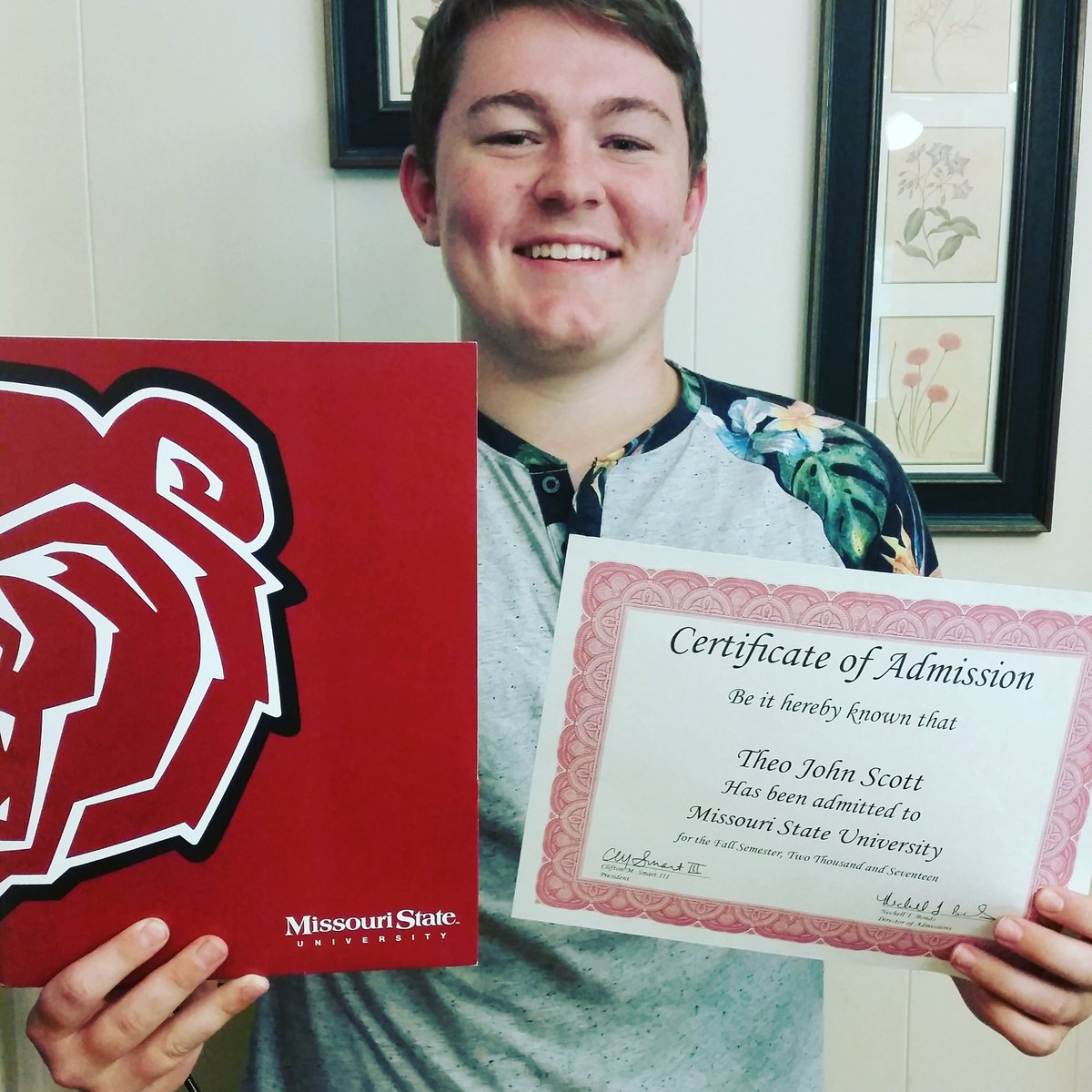 MrsRScott's tweet image. #FDoS16 #sryear = 1st college acceptance letter. #readynotready and couldn't be prouder