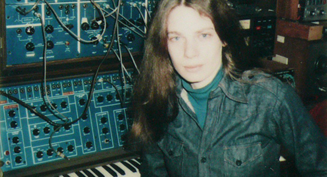 dark_shark's tweet photo. 10 Synth Wizards &amp; The Machines They Fell In Love With #video #audio #WendyCarlos #EMS https://t.co/JqoezTYd9x https://t.co/CqCjnKXwuJ