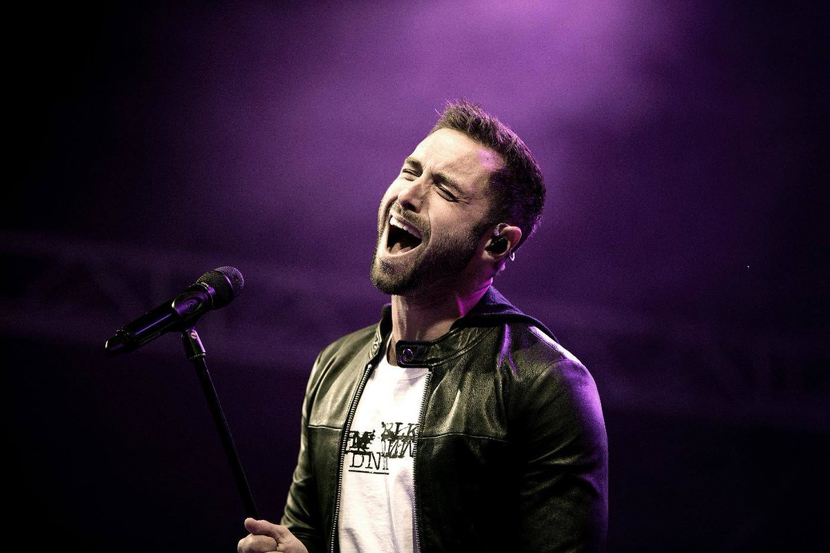 MZelmerlowNL's tweet photo. Pictures from tonights performance at #sommartorsdagarna, Borås! #PrimalTour

📷 https://t.co/7OsHSx8u1y / Instagram https://t.co/bmbE8w56VP