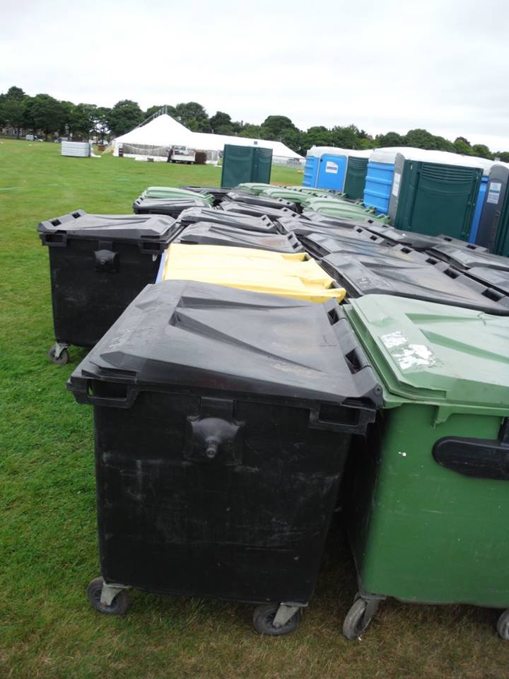 thehalifaxshow's tweet photo. Everything's fitting in to place, the volunteers are doing an amazing job!! #HalifaxShow https://t.co/hVi60pMJH6