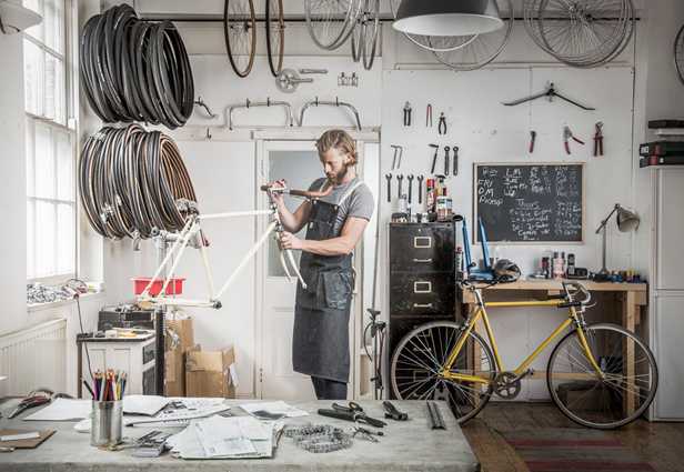 Conoce la historia de este taller de #bicicletas hechas a mano. goo.gl/ZyAcKX #diseño #innovacion