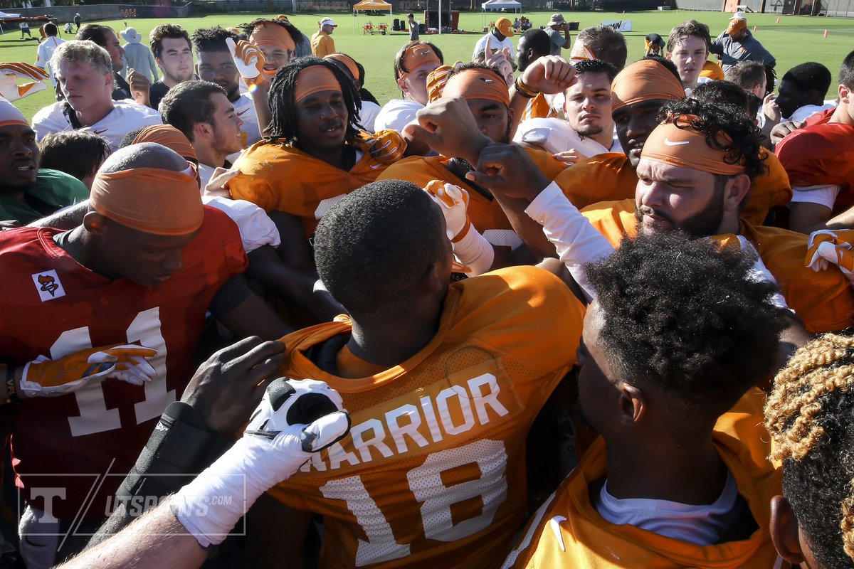 The black stripe is gone for <a href="/CHECK_UP_/">Nigel D’ale Warrior</a> 🍊🍊🏈➖