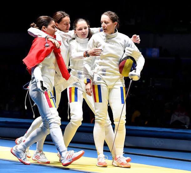 Simona_Halep's tweet photo. The best 🏅Romania are fete de aur , felicitari multe !! https://t.co/op8bH9vRtu