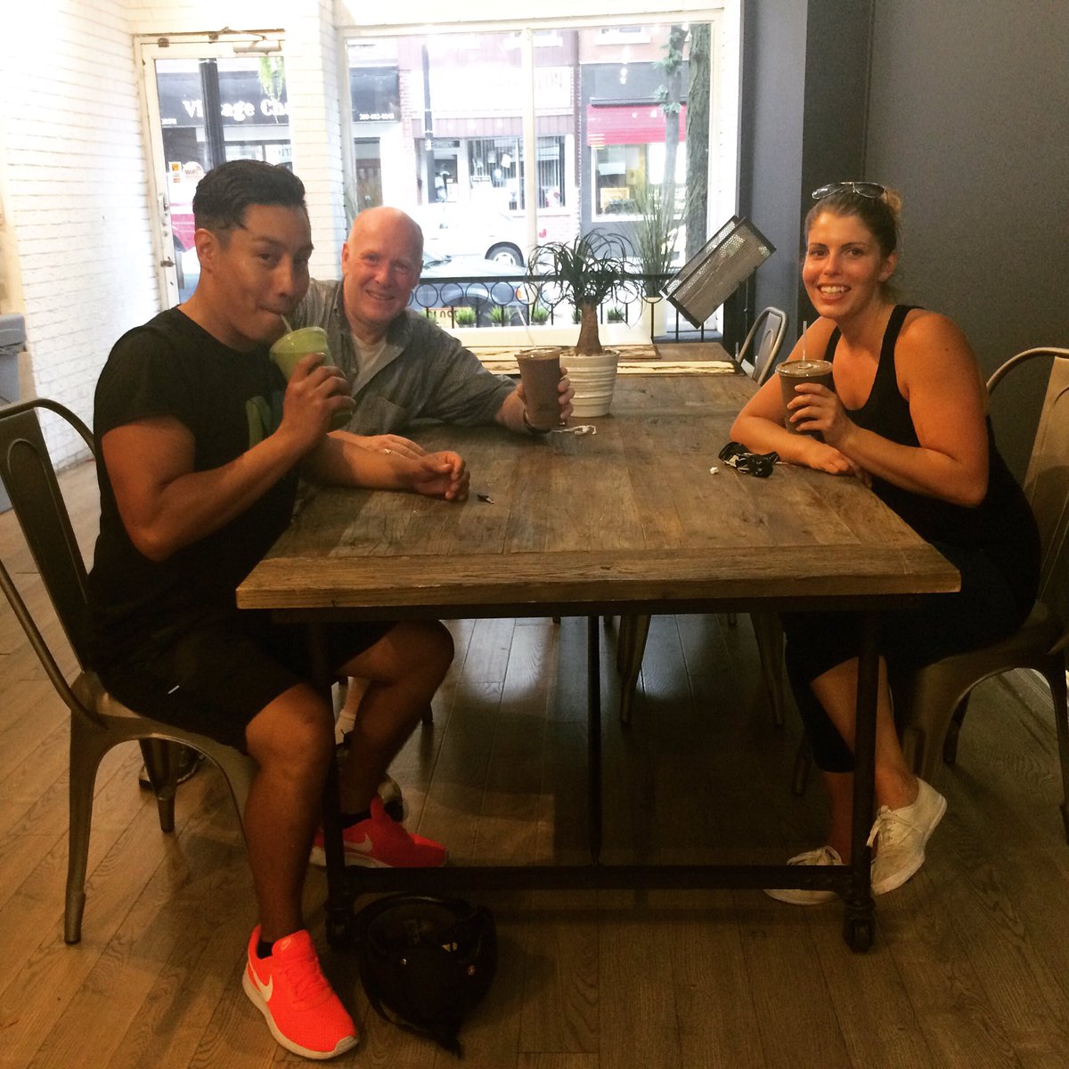 CoachLosFlores's tweet photo. Went for a ride through Hamilton and a stop at @GSBHamilton #CycleHamilton #HamOnt #GetMomentum #Everyday https://t.co/a4NR76HMqq
