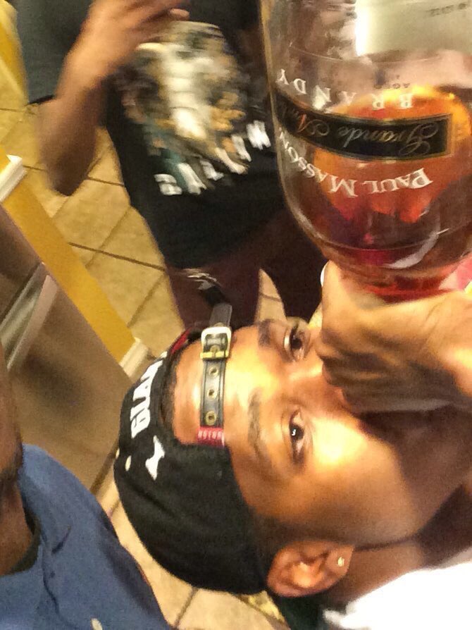 twins_n_wins's tweet photo. Alcohol can't kill me cuz I died on the inside a long time ago when she left. https://t.co/bfEYuWM62Y