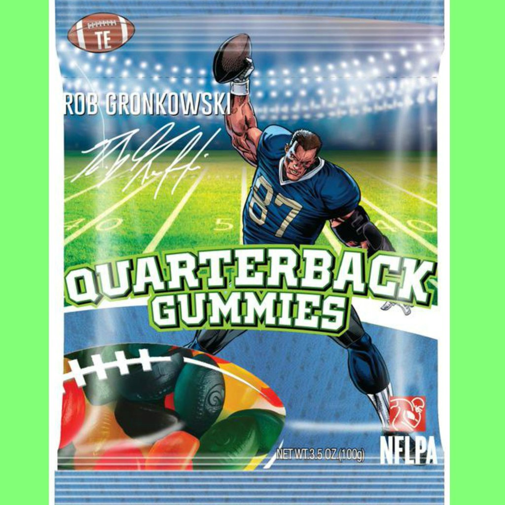 QBGummies's tweet image. #patsnation kickoff! Start snacking on #Gronk #gummies, lets go #Patriots
