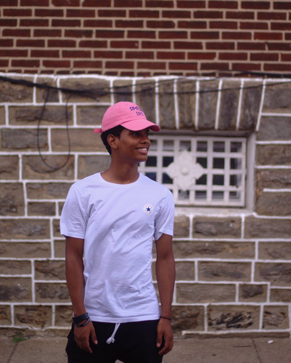 hollaatchris___'s tweet photo. Smile | instagram : @chrisriebow https://t.co/gbjeld0vA9