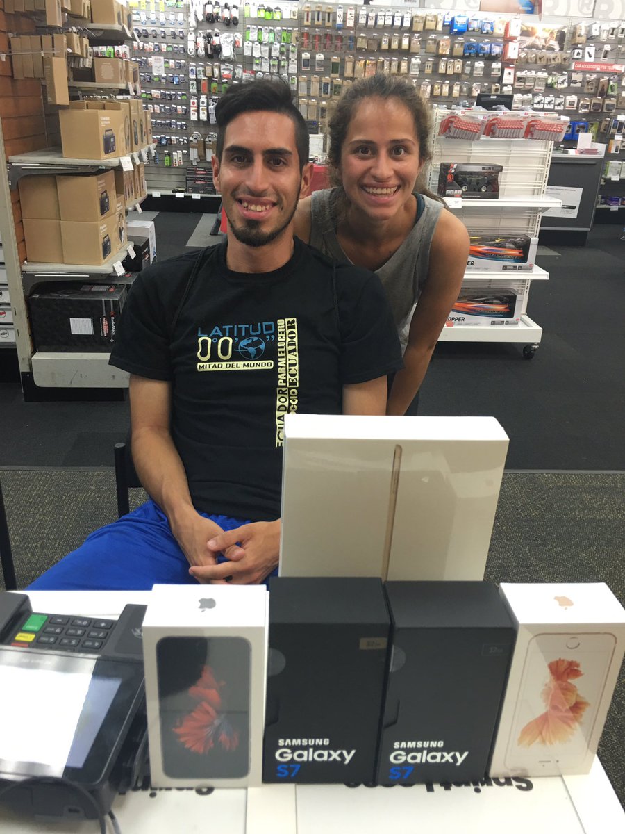 Sprint7207's tweet photo. @AltereekBrewton w/ 4 New Lines port-ins all w/ TEP Plus &amp; New Tablet Line iPad @Urfanaziz @HGayle28 @VThecloser21 https://t.co/pzwAvqxLPk