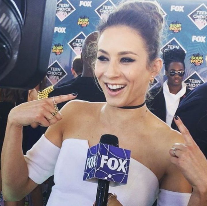 FanaticaLiar's tweet image. "Quem gosta de PLL?"