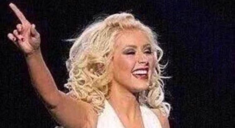 peytonmvyer's tweet image. Who needs to stop lying about being in love with Sabrina?