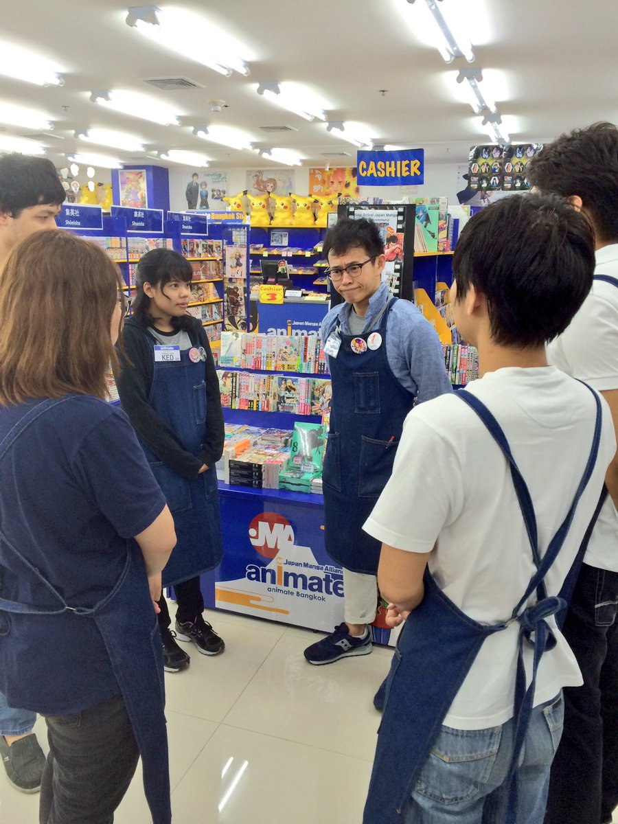 アニメイトの元群山店長ことバンコク店長 スタッフに捕まってコミケ帰国できず大暴れ Togetter