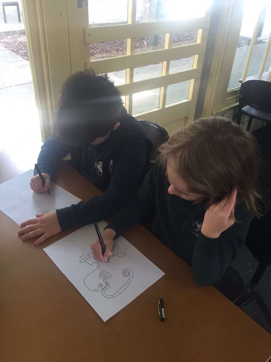 TGCOneA's tweet photo. Finding focus and calm through the art of drawing #mindfulness #continuouslines https://t.co/Z9OZ9rGONH