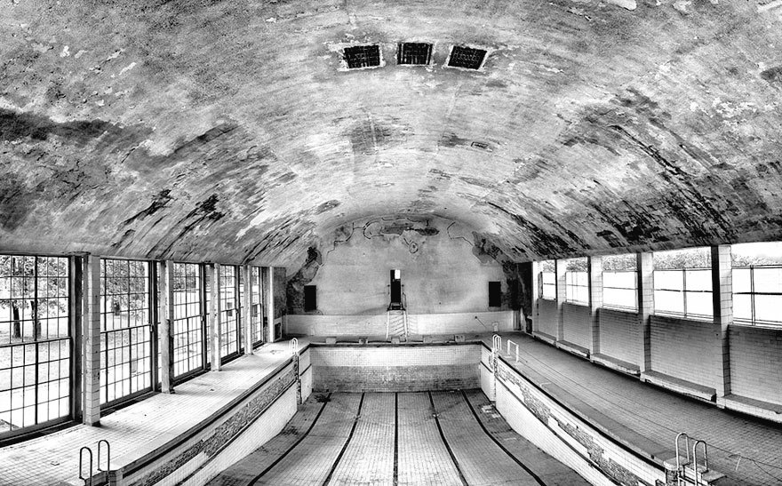 AnaDApuzzo's tweet photo. Abandoned Olympic Venues From Around The World Or Why It’s The Biggest Waste Of Money Ever https://t.co/gEl9BnH3mm https://t.co/j1tqFZL9by
