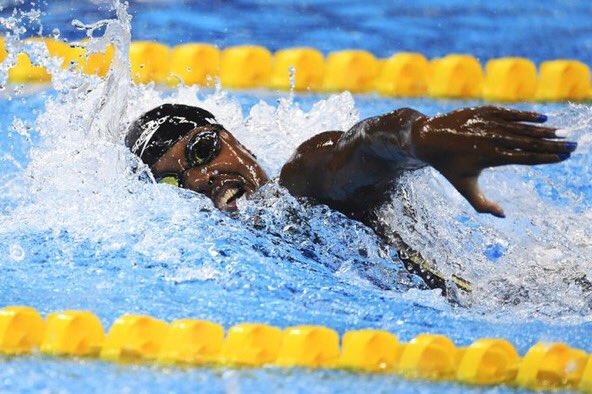 フィフィ シモーネ マニュエル 黒人女性としては史上初 100ｍ 自由形で金メダル 身体能力の高さ もっと黒人選手の泳ぎをみたいのになぁ Rio16 T Co Yknryg0n1c Twitter