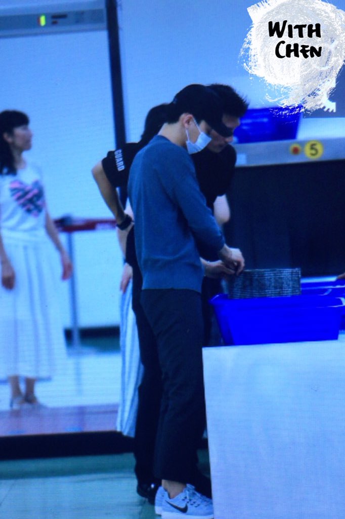 Exolvweng_ID's tweet photo. [PREVIEW] 160812 - #EXO #CHEN @ Gimpo Airport (©With Chen) https://t.co/TXwAJSq34D