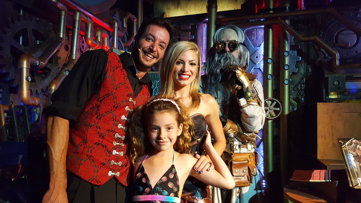 pluckedchicken's tweet image. Great show with @nicknortonmagic superb, and great with the kids, thank you :)