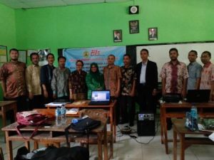 Pengabdian Masyarakan pada “SMK Nuklir” ftik.usm.ac.id/blog/2016/08/1…