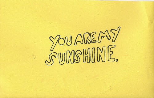 BxbblyColor's tweet image. "Yeah, I'm the personification of Yellow."

☀️ Not New to RPing.
☀️ Semi-Descriptive. 
☀️ Mun: bunnykxma
☀️ RT/Like?