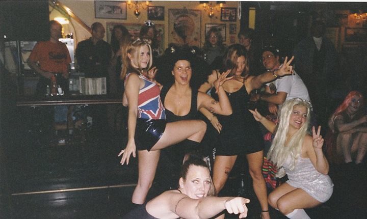 TheStephFlorian's tweet image. #ThrowbackThursday #SpiceGirls performing @TheRavenPub #spicegirls20 #GirlPower #TBT #Posh #onefromthevault