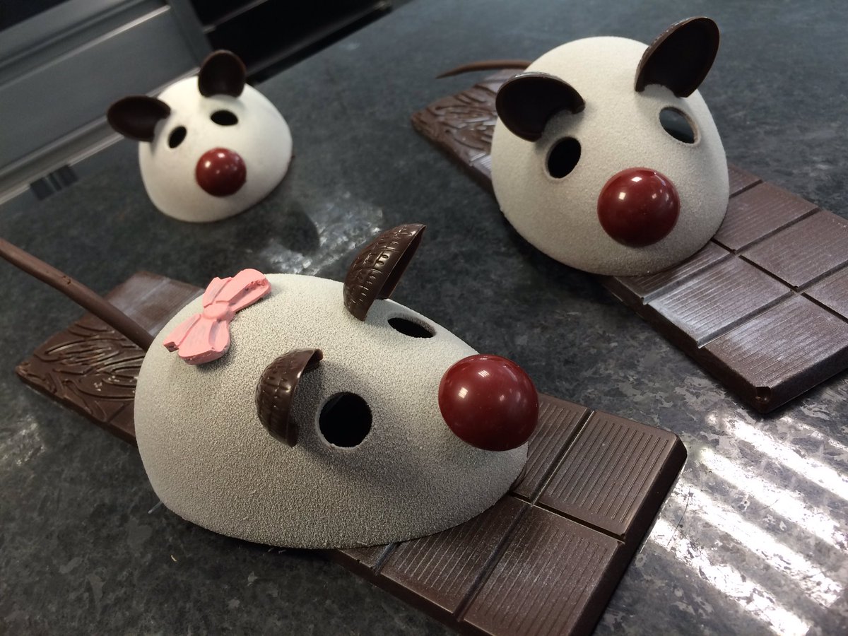 Uh oh <a href="/juleschoc/">julie sharp</a> <a href="/ChocAcademyBev/">Beverley Dunkley</a> there's mice in the academy #chocolateacademyuk