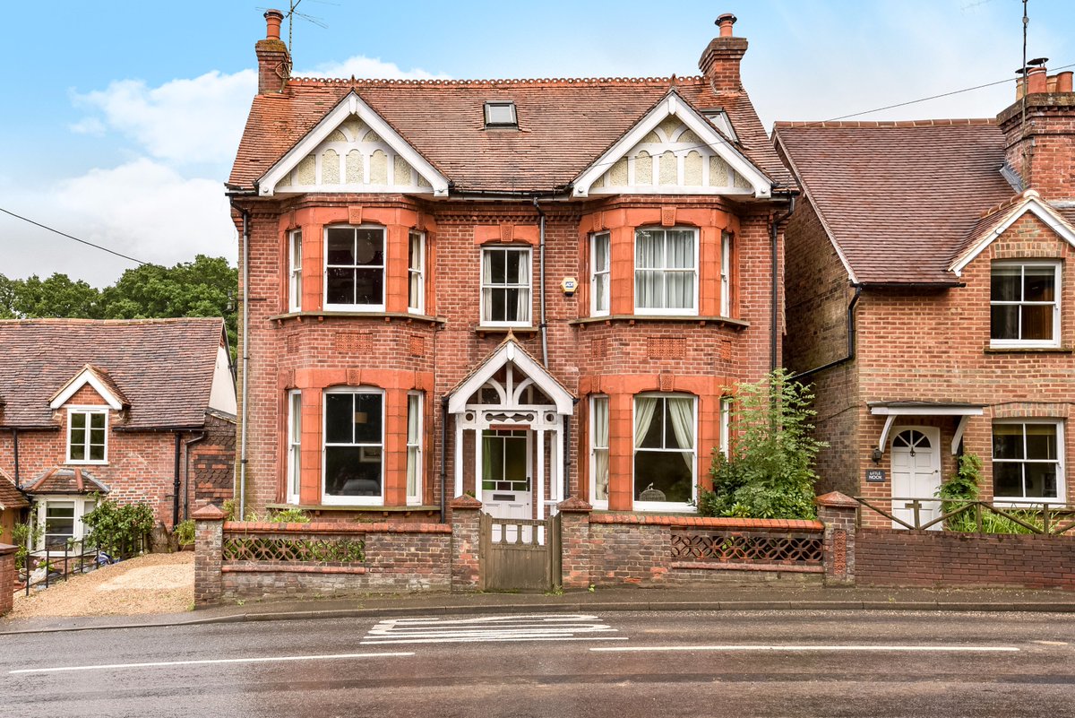 Surrey Estates (surreyestates) Twitter