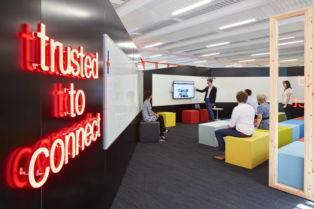 StratPlusAECOM's tweet photo. #ICYMI - photos from the new 2nd floor at @nationalgriduk   Homer Road! #SmartWorkSpace https://t.co/ruCgdD6cfB https://t.co/Vp3i9Z3Osu