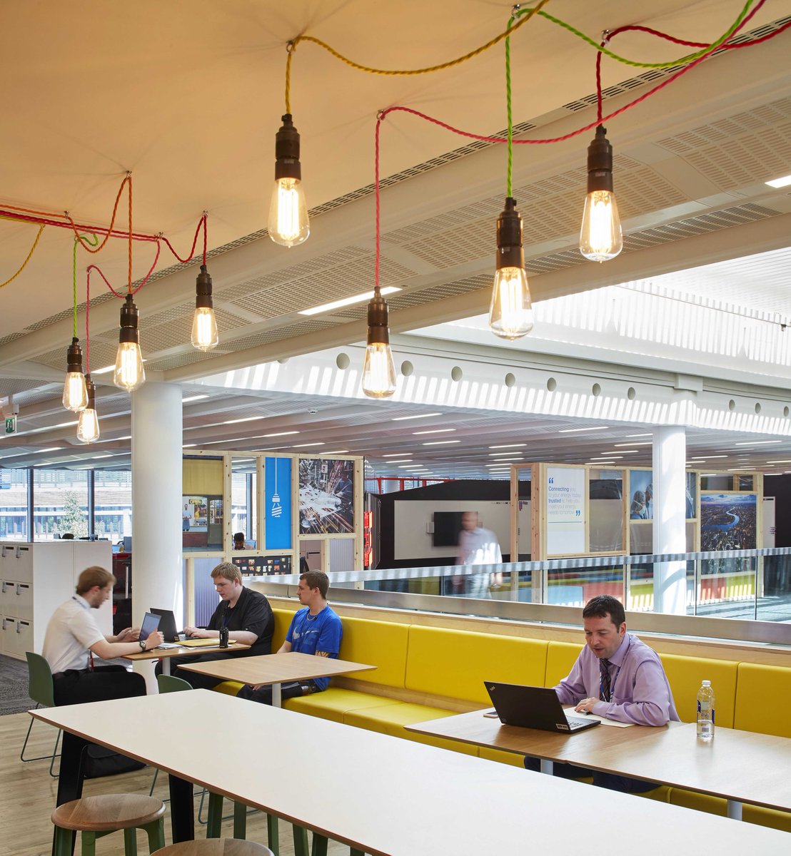 StratPlusAECOM's tweet photo. #ICYMI - photos from the new 2nd floor at @nationalgriduk   Homer Road! #SmartWorkSpace https://t.co/ruCgdD6cfB https://t.co/Vp3i9Z3Osu