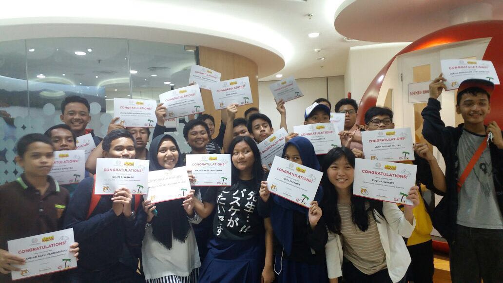 DevaRachman's tweet image. Proudly finished our inhouse coding club w SMPN 2 Jakpus. Thanks @nengkurie @CodingIndonesia for great classes!