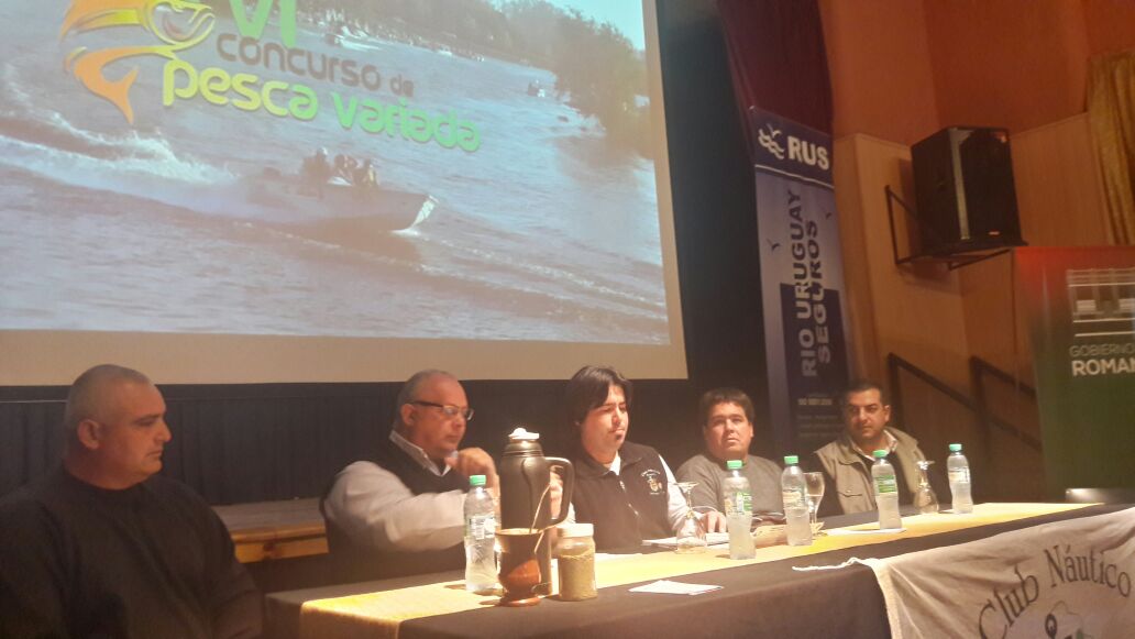 vivaalAIRELIBRE's tweet photo. Romang presentó su #pescavariada con una paella de mariscos y surubí @edgardoerie @lorenarugna @eugeniocasarini https://t.co/UnOC4Lo6cw