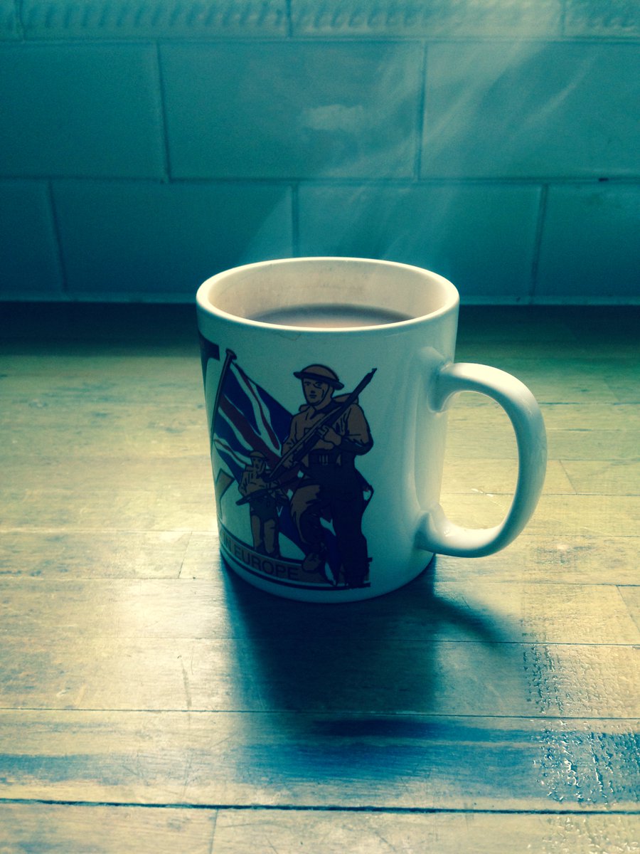TheMadExplorers's tweet photo. Kettle bell circuit from hell done!! Time for a cup of @clipperteas!! #expedition5 #physinthebag #ilovetea https://t.co/u4a6oUZAPV