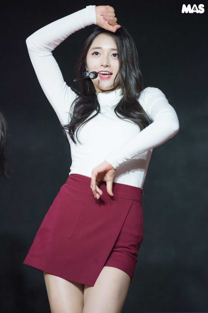 jiheonassistant's tweet image. #TeamRambutHitam alias w kamgen Jieqiong rambut hitaaaaam. 😭