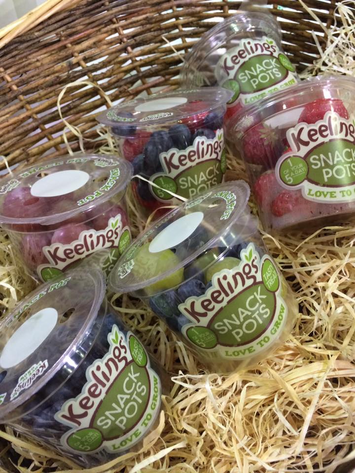 HerFamilydotie's tweet photo. Munching on these delicious #snackpots from @keelingsfruits this morning โ perfect for when you need a healthy hit! https://t.co/jK4E9KIIRl
