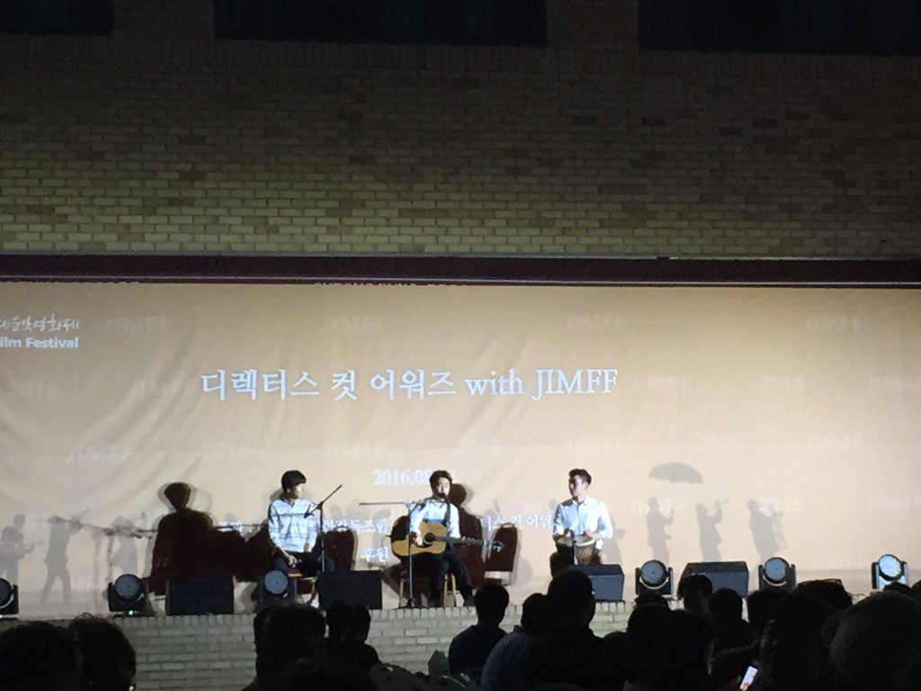 soonhearim's tweet photo. 2016 디렉터스 컷 어워즈 시상식!, 최한솔의 축하공연!, 제천 레이크 호텔 야외 가든 https://t.co/og0fWccjl3