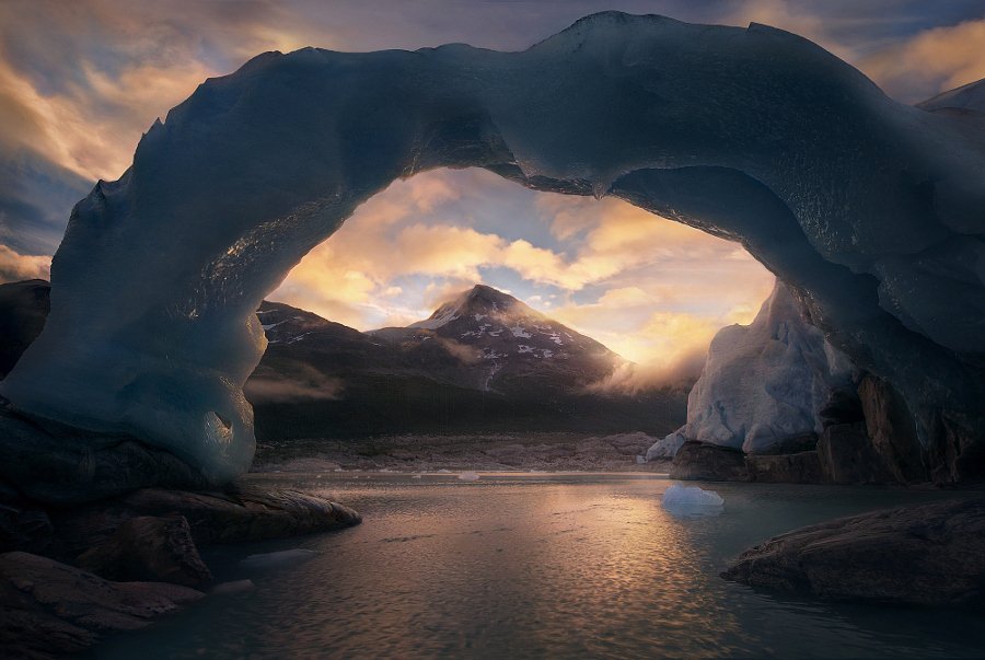 500px's tweet photo. Crystal Arch by Marc Adamus: https://t.co/z8p6NKuiM6 #nature https://t.co/YUySYM6FwY