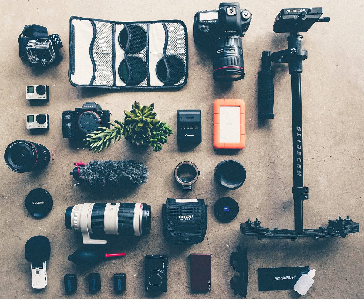 buffer's tweet photo. Getting started with video? https://t.co/wB1tQrSiQo A Modern-Day Marketer’s Guide to Creating Epic Video Content 🎥 https://t.co/yPv9x4B7u1