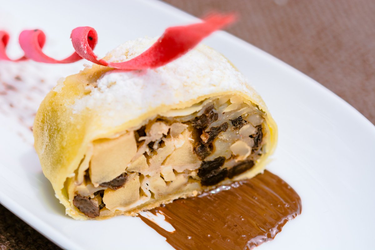 Grill_Wine_Cafe's tweet photo. What about grapping #Apple_Strudel at our the most dining area Grill Wine Cafรฉ after lunch! https://t.co/2ofTodpgos