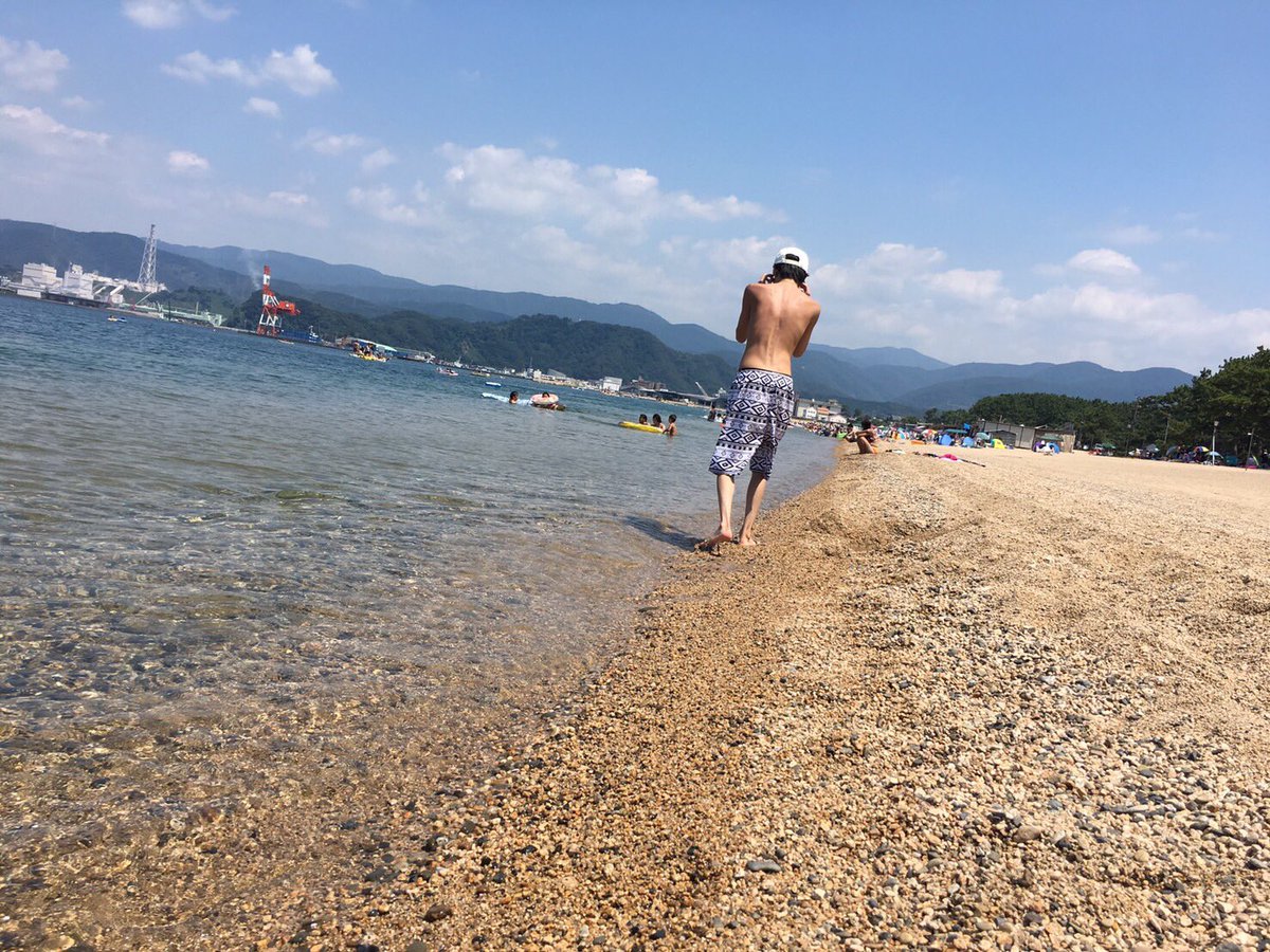 kaeee_0521's tweet photo. 海ーーーー🌞🌴
背中だけめっちゃ焼けた🙈 https://t.co/Mxn2BV2NN6