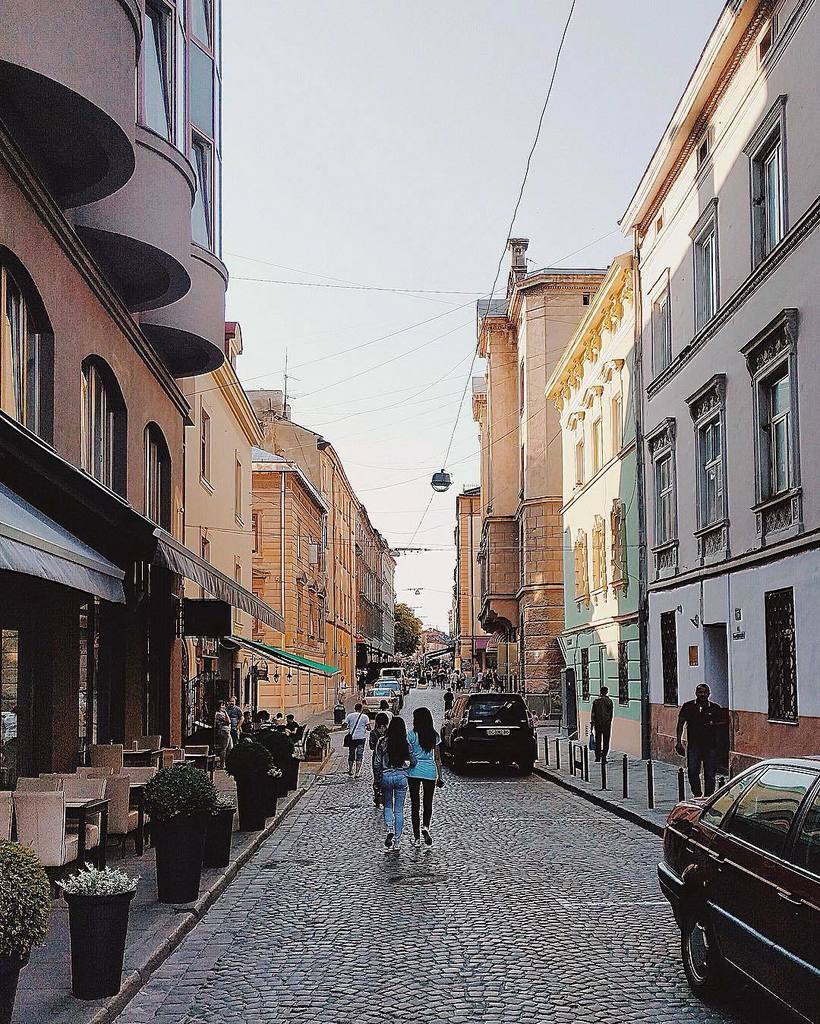 getawayspot's tweet photo. Lviv 💙💛
#lviv #ukraine #igersukraine #europe #europe_gallery #architecture #archilovers #v… https://t.co/RFkxRrxDDV https://t.co/6el4OrmmBe