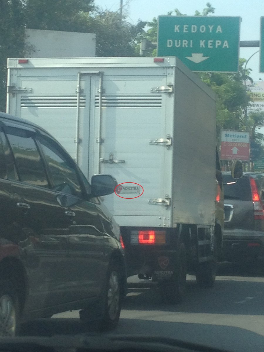 afifsyah's tweet photo. Ketemu mobil box Adi Citra di Walikota Jakbar, GOTCHA!! #AdicitraBhirawa #HuntingBoxADC https://t.co/H9V7yivCXP