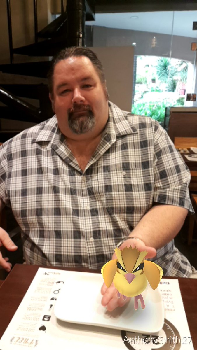 AnAnthonySmith's tweet photo. Hey... Mike there's a Pidgy on your plate... #pokemongo @PokemonGoMemes #pokemon #PokemonGoLocationPH #eastwoodcity https://t.co/rPs4PzUUEi